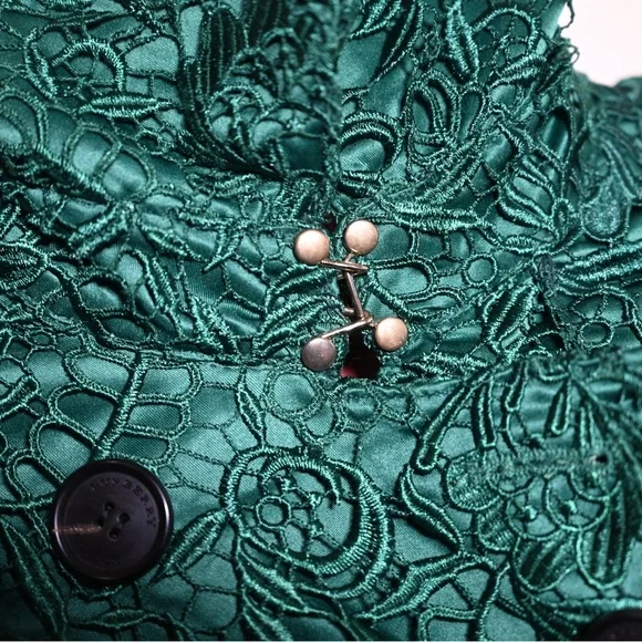 Burberry Emerald Lace Trench Coat - Picture 5 of 13